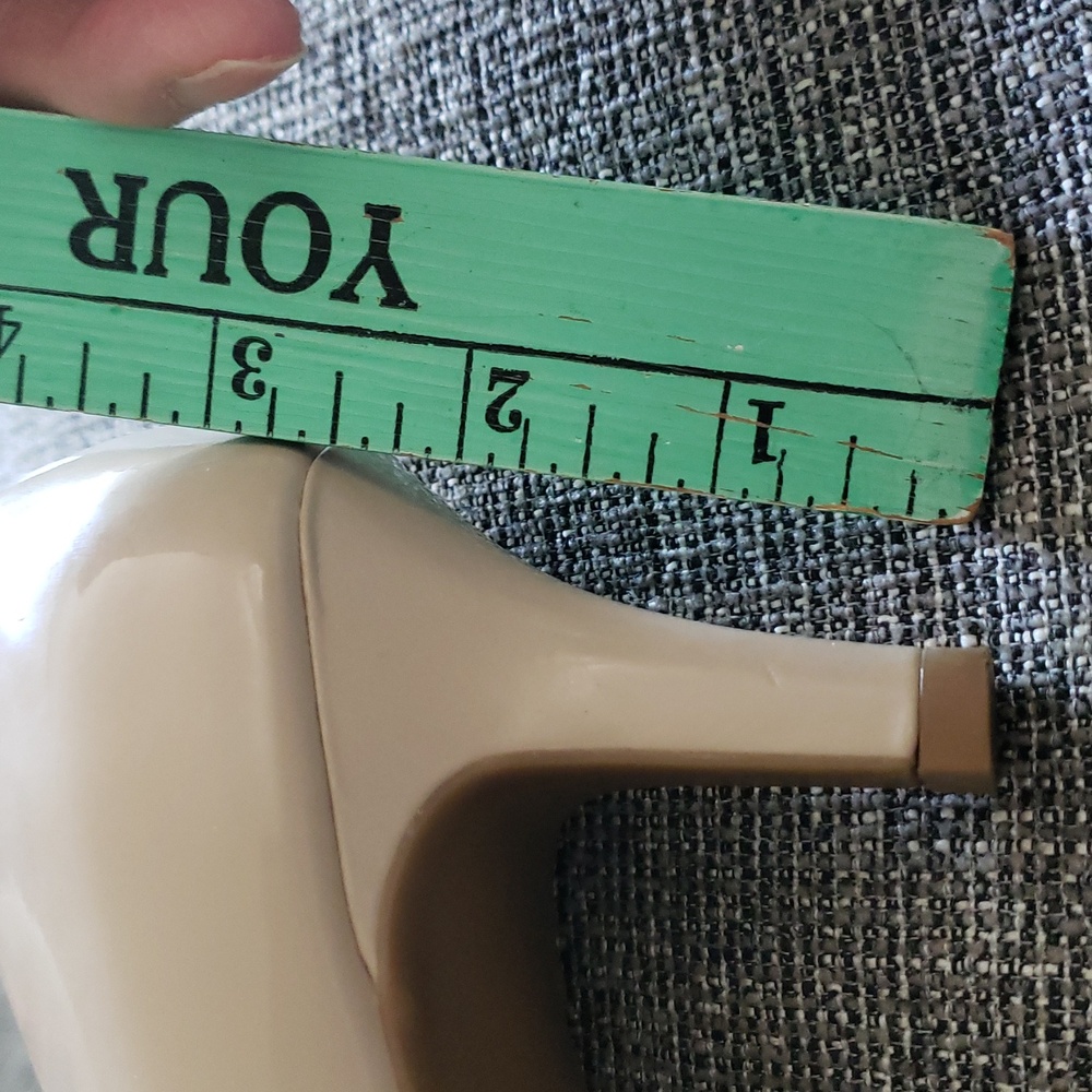 Life Stride Women's Taupe Pumps - Picture 3 of 9